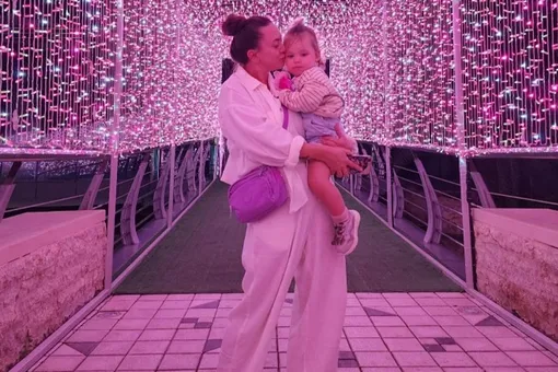 Наталья Фриске дала дочери необычное имя — Луна