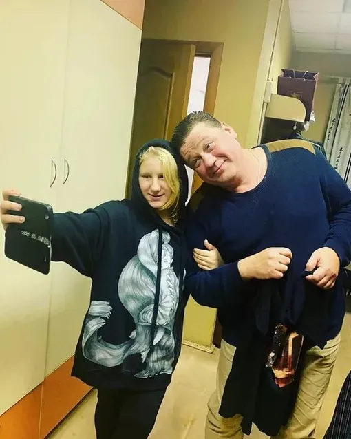 дочь и бывший муж куварзиной