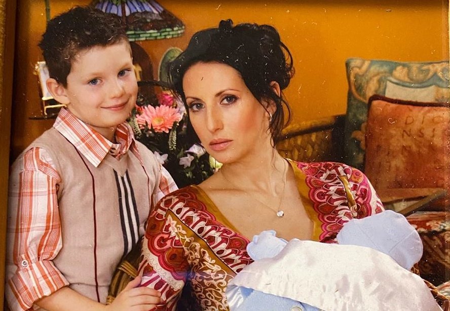 Жыныстық қатынас кезінде ана мен әкеге тыңшылық жасау жақсы емес