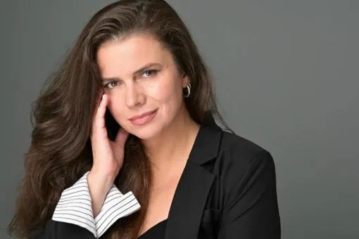 Звезду сериала «СашаТаня» избили ложкой для обуви в фитнес-клубе Звезду сериала «СашаТаня» избили ложкой для обуви в фитнес-клубе