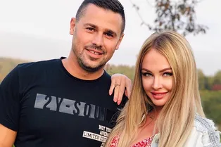 «Своя ноша не тянет»: муж Дарьи Пынзарь носит ее на руках «Своя ноша не тянет»: муж Дарьи Пынзарь носит ее на руках