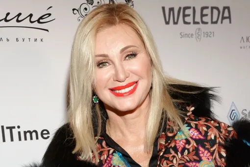 «Так и в 30 не каждая выглядит»: 58-летняя Вика Цыганова позирует в бикини «Так и в 30 не каждая выглядит»: 58-летняя Вика Цыганова позирует в бикини