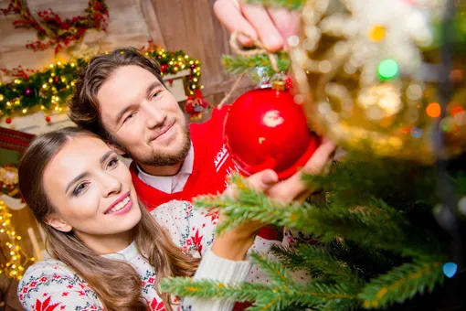 Эти 5 ёлочных украшений признаны безвкусными: почему дизайнеры советуют их избегать Эти 5 ёлочных украшений признаны безвкусными: почему дизайнеры советуют их избегать