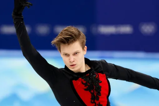 Фигурист Евгений Семененко получил травму головы на шоу Плющенко