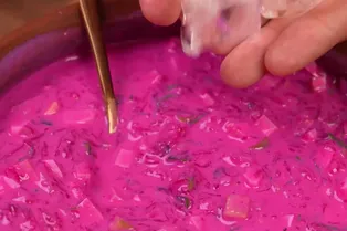 3 летних супа, которые помогут спастись от жары: рецепты Никиты Камбарова