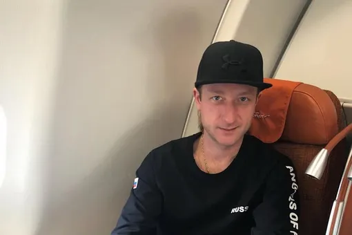 Поклонники осудили Евгения Плющенко из-за спора Яны Рудковской и Миланы Кержаковой Поклонники осудили Евгения Плющенко из-за спора Яны Рудковской и Миланы Кержаковой