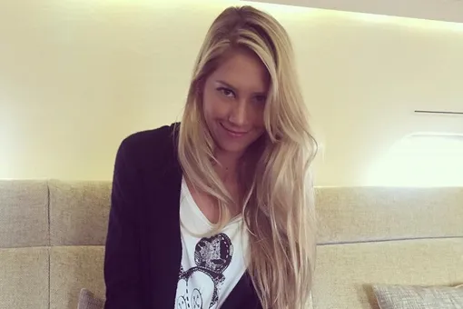 «Самый маленький болельщик»: Анна Курникова показала трогательное фото с годовалым сыном «Самый маленький болельщик»: Анна Курникова показала трогательное фото с годовалым сыном