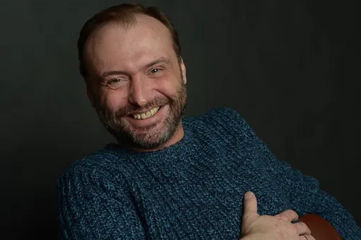 «Моя семья уничтожена»: звезда фильма «Всё будет хорошо» узнал об измене жены «Моя семья уничтожена»: звезда фильма «Всё будет хорошо» узнал об измене жены