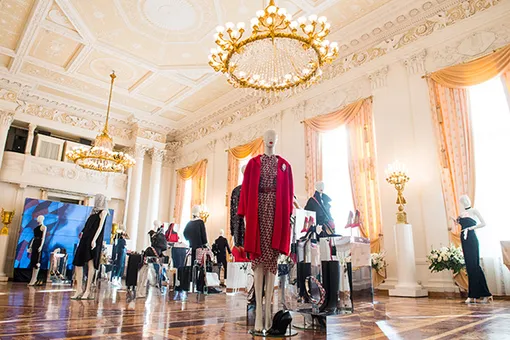 Эвелина Хромченко и «Эконика» представили новую капсульную коллекцию обуви и аксессуаров Эвелина Хромченко и «Эконика» представили новую капсульную коллекцию обуви и аксессуаров