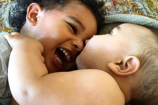 «Кто я такая, чтобы судить?» Исповедь плохой мамы с 8 детьми «Кто я такая, чтобы судить?» Исповедь плохой мамы с 8 детьми