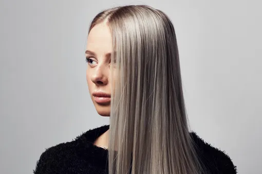 Мокко мусс и золотой блонд: 7 цветов волос, которые будут на пике моды зимой 2025-2026 года Мокко мусс и золотой блонд: 7 цветов волос, которые будут на пике моды зимой 2025-2026 года