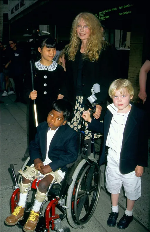 Мия Фэрроу обвинила Вуди Аллена в растлении малолетних Мия Фэрроу обвинила Вуди Аллена в растлении малолетних