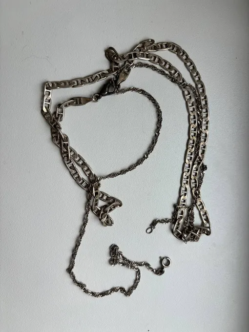 Почему серебряные украшения темнеют