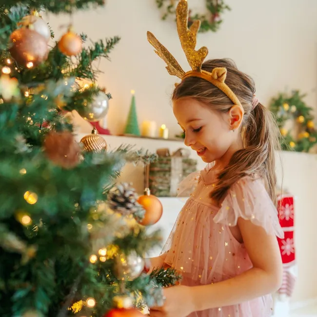 Как в волшебной сказке: более 40 идей, как украсить детскую к Новому году