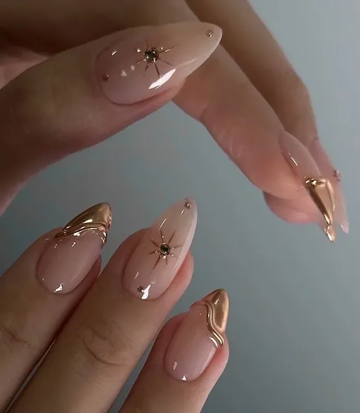 Золотой маникюр Золотой маникюр