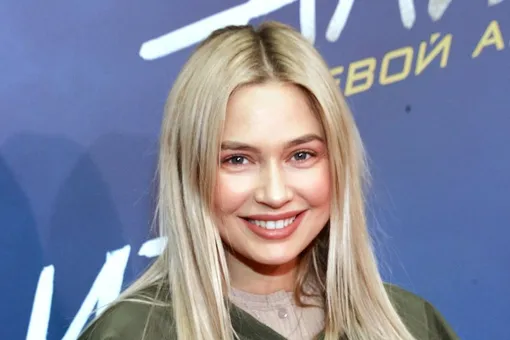 «Маргарита из Булгакова»: Наталья Рудова позирует на крыше обнаженной