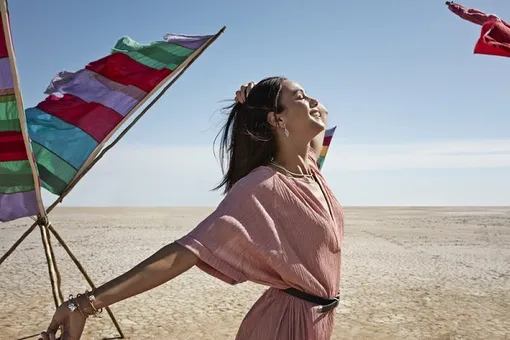 К фестивалям готова. Гид по колье и подвескам.