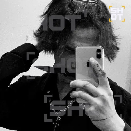 Максим перед убийством сделал фото с ножом во рту Максим перед убийством сделал фото с ножом во рту