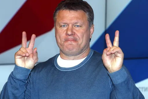 «Молодой и дерзкий»: Олег Тактаров показал, как выглядел 26 лет назад «Молодой и дерзкий»: Олег Тактаров показал, как выглядел 26 лет назад