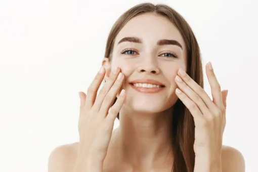 Дерматолог объяснила, что нельзя делать при уходе за кожей