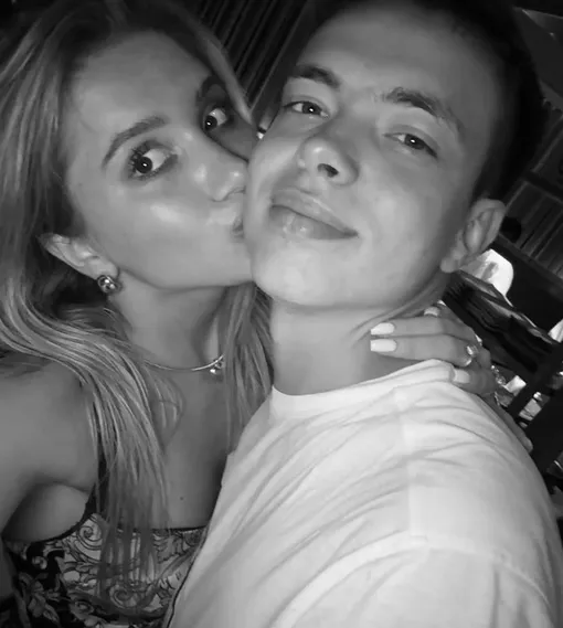 Иван Григорьев-Апполонов со своей девушкой Марией Марковой