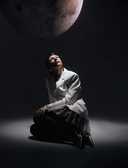 Анастасия Тереля, певица, актриса театра на Бронной, героиня новогоднего номера журнала «Новый очаг»