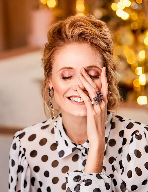 Румяна и блеск для губ 2-в-1 Baby Doll Kiss & Blush, No 8 Pink Hedoniste, YSL Beautè; мерцающая пудра для лица и декольте Poudre Illuminatrice Teint et Decollete, Clarins Румяна и блеск для губ 2-в-1 Baby Doll Kiss & Blush, No 8 Pink Hedoniste, YSL Beautè; мерцающая пудра для лица и декольте Poudre Illuminatrice Teint et Decollete, Clarins