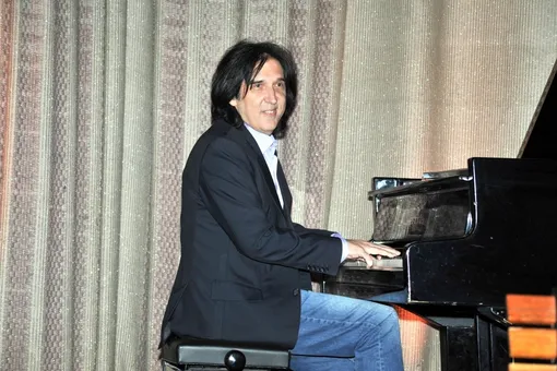 «В постели он хорош»: 26-летняя возлюбленная 54-летнего Кая Метова рассказала о жизни с ним «В постели он хорош»: 26-летняя возлюбленная 54-летнего Кая Метова рассказала о жизни с ним