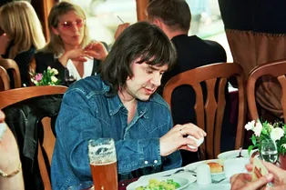 «Я думала, со мной он пить не будет»: возлюбленная Евгения Осина рассказала об их отношениях и болезнях певца «Я думала, со мной он пить не будет»: возлюбленная Евгения Осина рассказала об их отношениях и болезнях певца