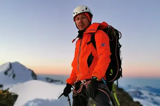 Кем был герой-альпинист, пытавшийся спасти Наталью Наговицыну? Памяти Луки Синегальи