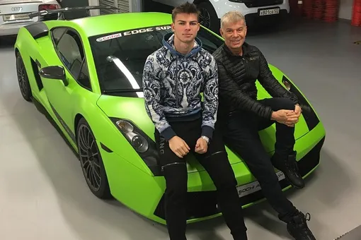 «Кучеряво живете!» Олега Газманова раскритиковали за шикарную жизнь «Кучеряво живете!» Олега Газманова раскритиковали за шикарную жизнь