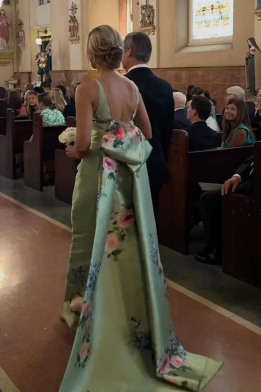 Лори Девитт в церкви Лори Девитт в церкви