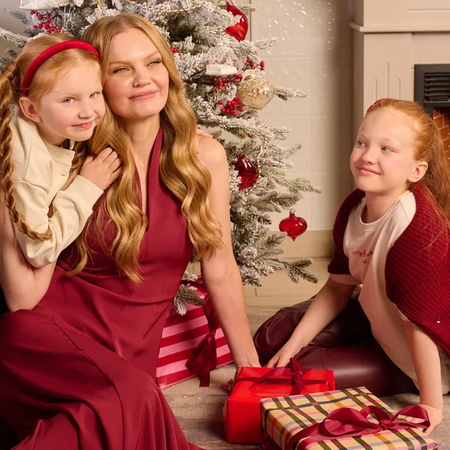 Дух праздника в интерьере: 20 идей декора для тех, кто ждёт чудес