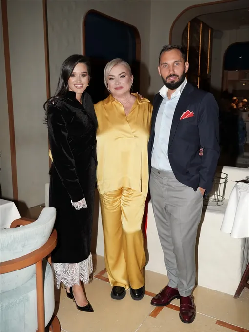 Ксения Бородина с мамой и мужем Николаем Сердюковым