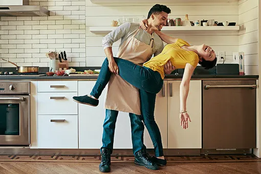 Под крышей дома своего: 12 идей свиданий без выхода за порог Под крышей дома своего: 12 идей свиданий без выхода за порог