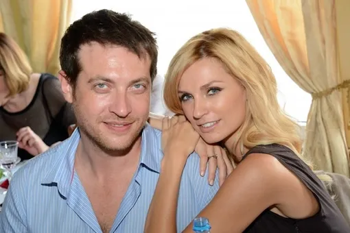 Александра Савельева и Кирилл Сафонов впервые за долгое время вышли в свет вместе Александра Савельева и Кирилл Сафонов впервые за долгое время вышли в свет вместе