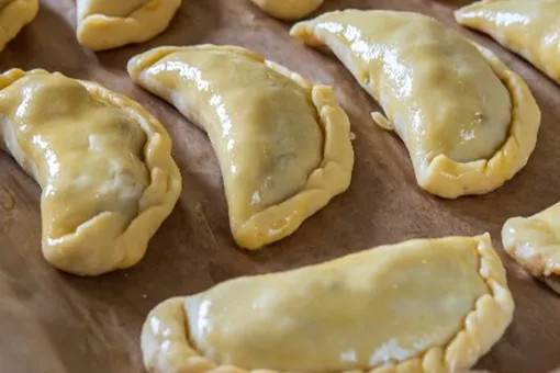 Они столкнулись, лёд и пламень: почему нельзя бросать замороженные пельмени в кипяток