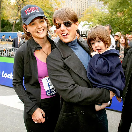 том круз с женой и ребенком фото