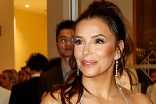 Пять обсуждаемых образов Евы Лонгории в Каннах. Один вас точно удивит Пять обсуждаемых образов Евы Лонгории в Каннах. Один вас точно удивит