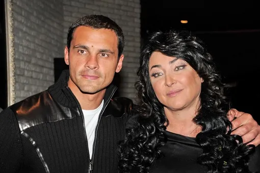 «Он у вас в рабстве?» 54-летняя Лолита Милявская показала своего 43-летнего мужа в Болгарии «Он у вас в рабстве?» 54-летняя Лолита Милявская показала своего 43-летнего мужа в Болгарии