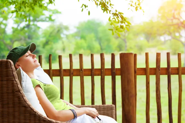 Кто может не платить налоги на дачу и квартиру в 2025 году