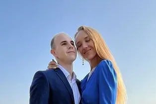 «Планировалась маленькая камерная свадьба»: дочь Евгения Сидихина вышла замуж