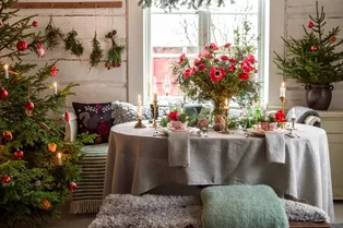 Как оформить новогодний стол — 19 отличных идей с фото и видео