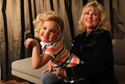 Биография Иден Вуд, самой юной модели и самой красивой девочки Америки Биография Иден Вуд, самой юной модели и самой красивой девочки Америки