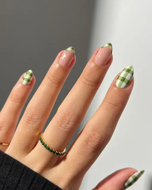 Маникюр на весну 2025