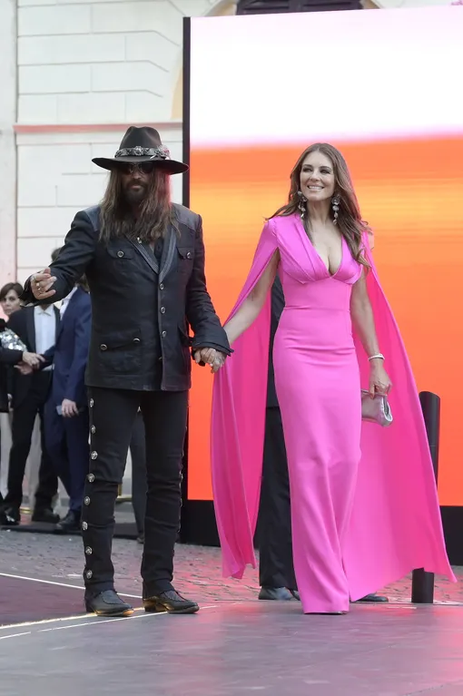 Билли Рэй Сайрус и Элизабет Хёрли 24 мая 2025 года