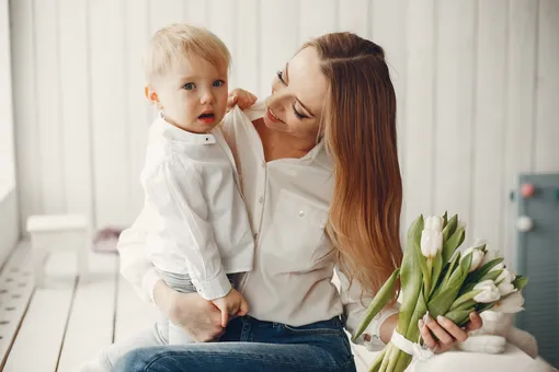 День матери 2025: когда и как отмечают в России