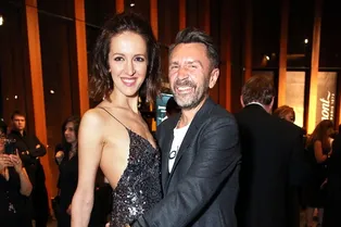 Сергей Шнуров впервые показал свою новую избранницу Сергей Шнуров впервые показал свою новую избранницу