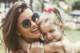 Трехлетняя дочь Ксении Бородиной рассказала, что мама доводит ее до слез. Видео