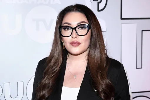 «Носила меня на руках»: Прохор Шаляпин показал фото детской дружбы с Ириной Дубцовой «Носила меня на руках»: Прохор Шаляпин показал фото детской дружбы с Ириной Дубцовой